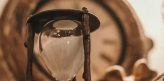 Ashley Blaire Releases Buzzing New EP, “Seven Minutes”