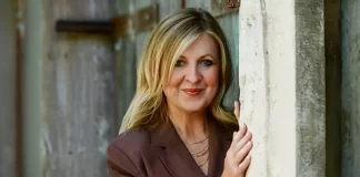 Darlene Zschech signs exclusive worldwide agreement with Integrity Music to release new album called “Testament