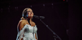 Leanna Crawford Wins New Artist Of The Year At The 56th Annual GMA Dove Awards & Delivers A Captivating Performance Of “Still Waters (Psalm 23)”