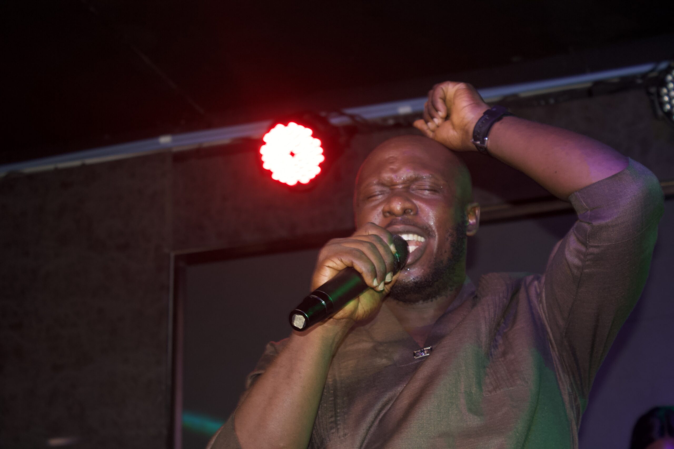 VIDEO – Spirit filled session by SEYISAYO at WALESAX LIVE IN CONCERT